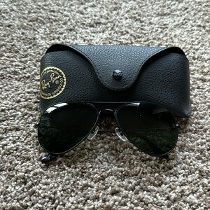 Ray Ban Aviators RB3025 Aviator Large Metal II